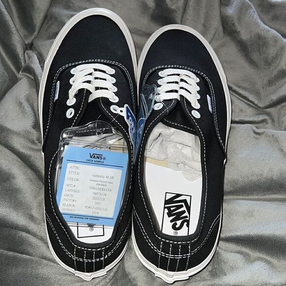 Vans Authentic 44 DX Shoes - Picture 2 of 6